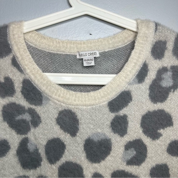 Falls Creek Women's Leopard Print Sweater Size XL 16 18 Off White Gray Flurry - Picture 2 of 10